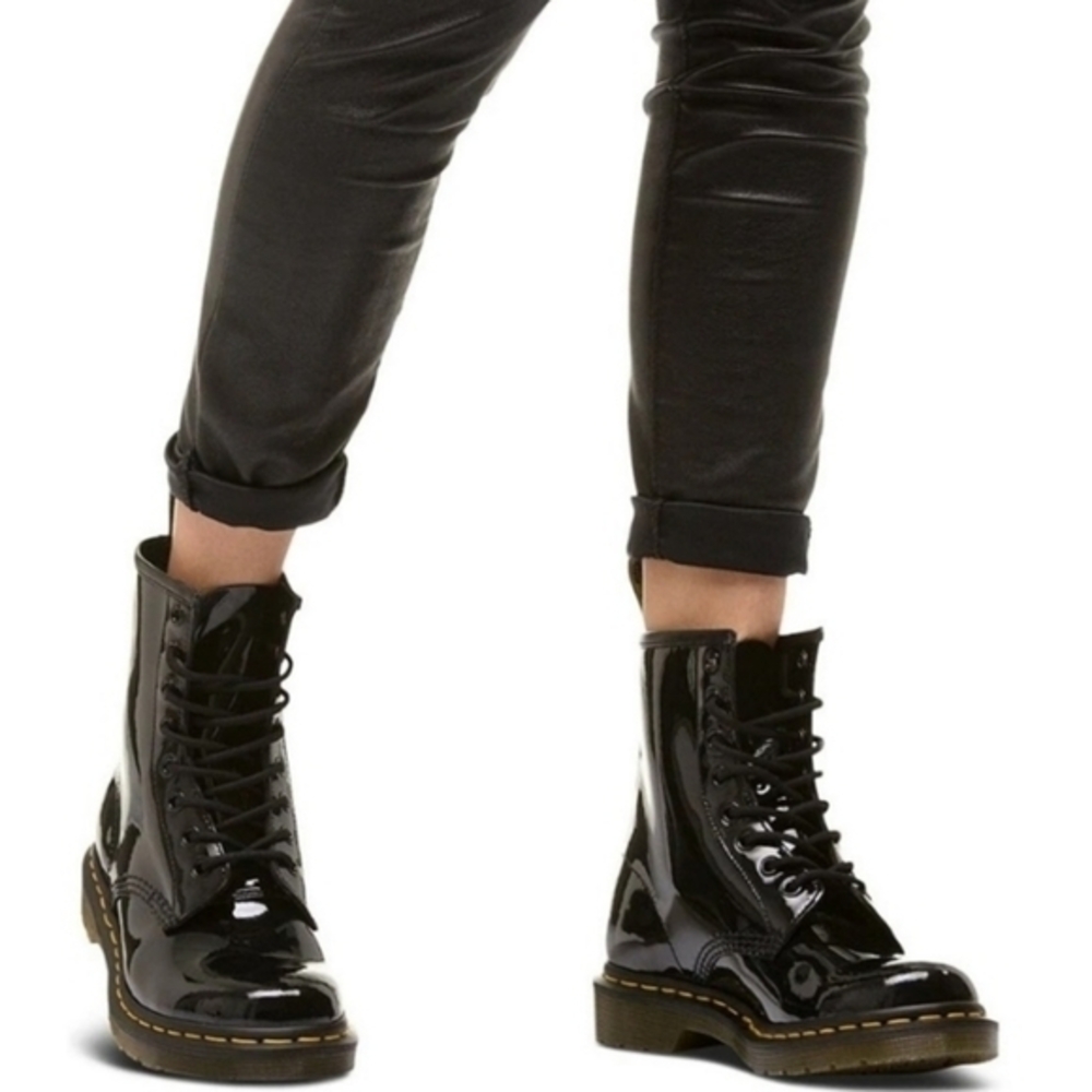 DR MARTENS 1460 W PATENT‎ LEATHER BOOTS 5